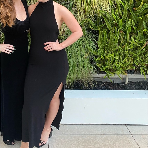 Norma Kamali Turtle Neck Dress 🖤 - Picture 4 of 4